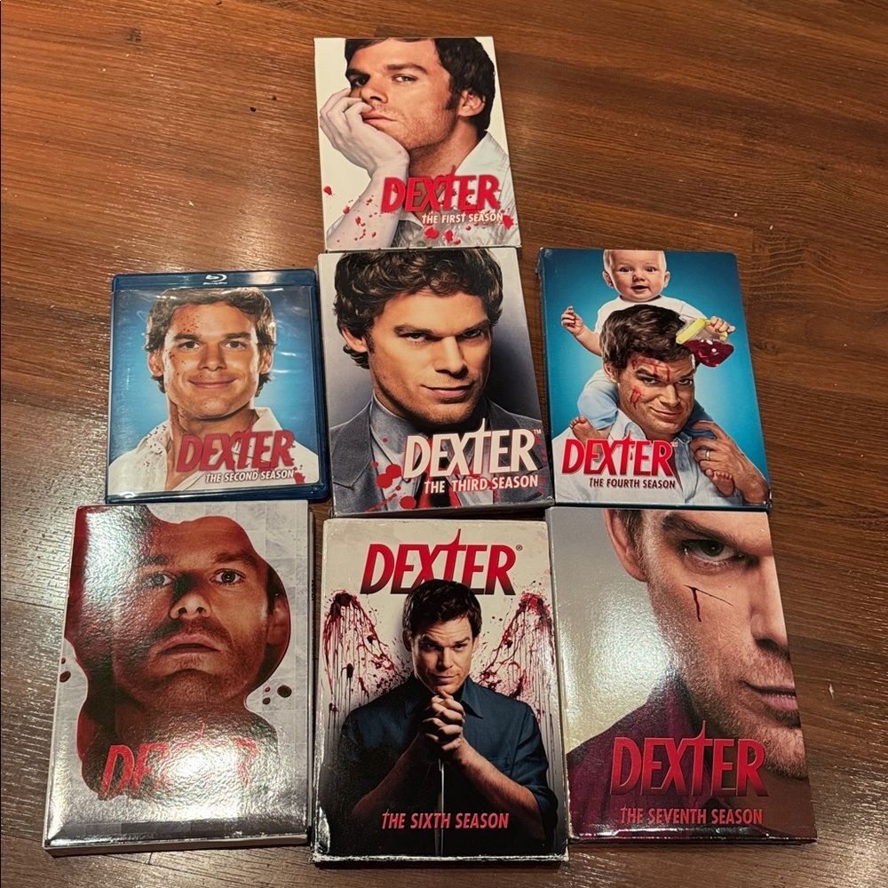 DEXTER: DVD Seasons 1 thru 7 Showtime Series